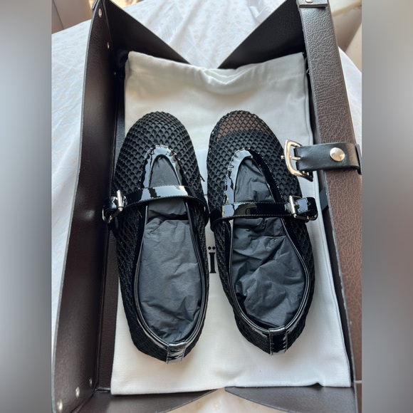 Alaia Mesh Mary Jane Flats - size 7.5W - Picture 3 of 5